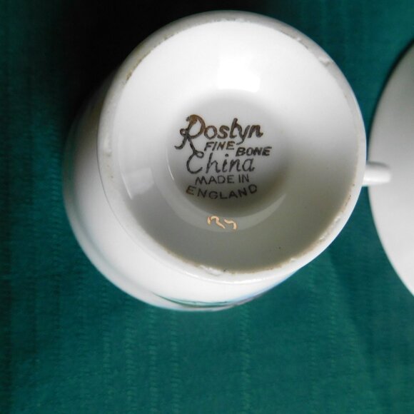 Roslyn pink purple flower cup saucer VGU - Picture 6 of 7